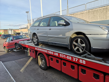 Undersök tillgångarna av avgasrör till Citroen från Mölndal hos bilskrot