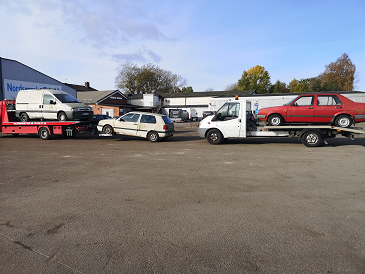 Skaffa stolglidskena till Mazda från Uddevalla i en bilskrot