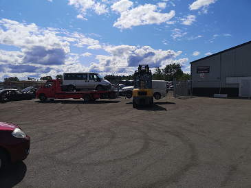 Skruva själv ned motorkylaren till Honda från Göteborg hos en bilskrot