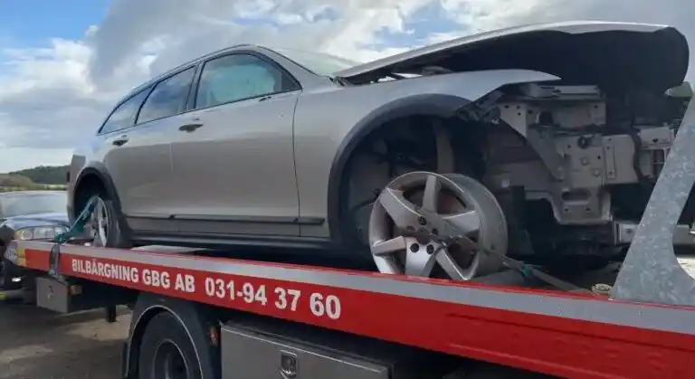 bärgning av skrotbil på Hisingen