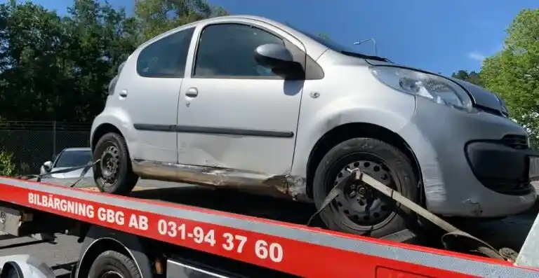 skrota bilen Orust hämtning skrotbil